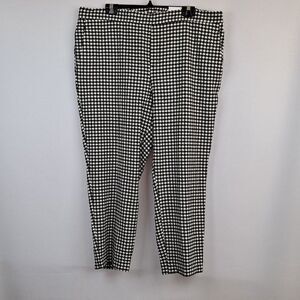 Ladies Crop dress pants NWT